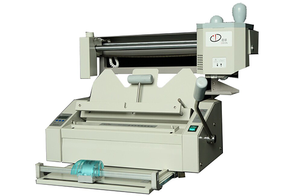 DC-30C+多功能桌面膠裝機